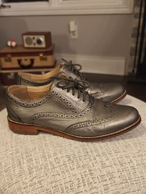 Cole Haan Women's Wingtip Oxford — Silver Metallic Leather — Size 6.5